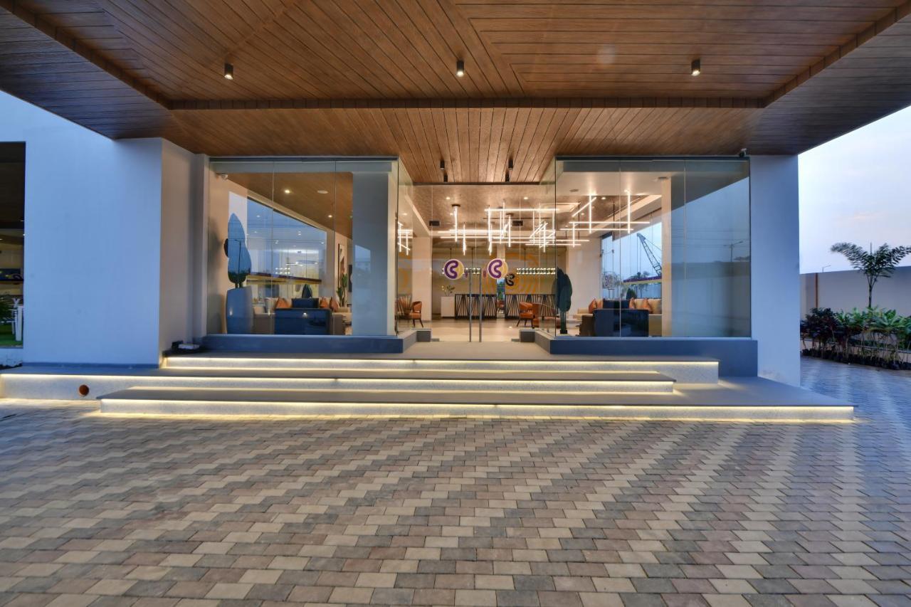 Click Hotel Pithampur Mhow Екстер'єр фото