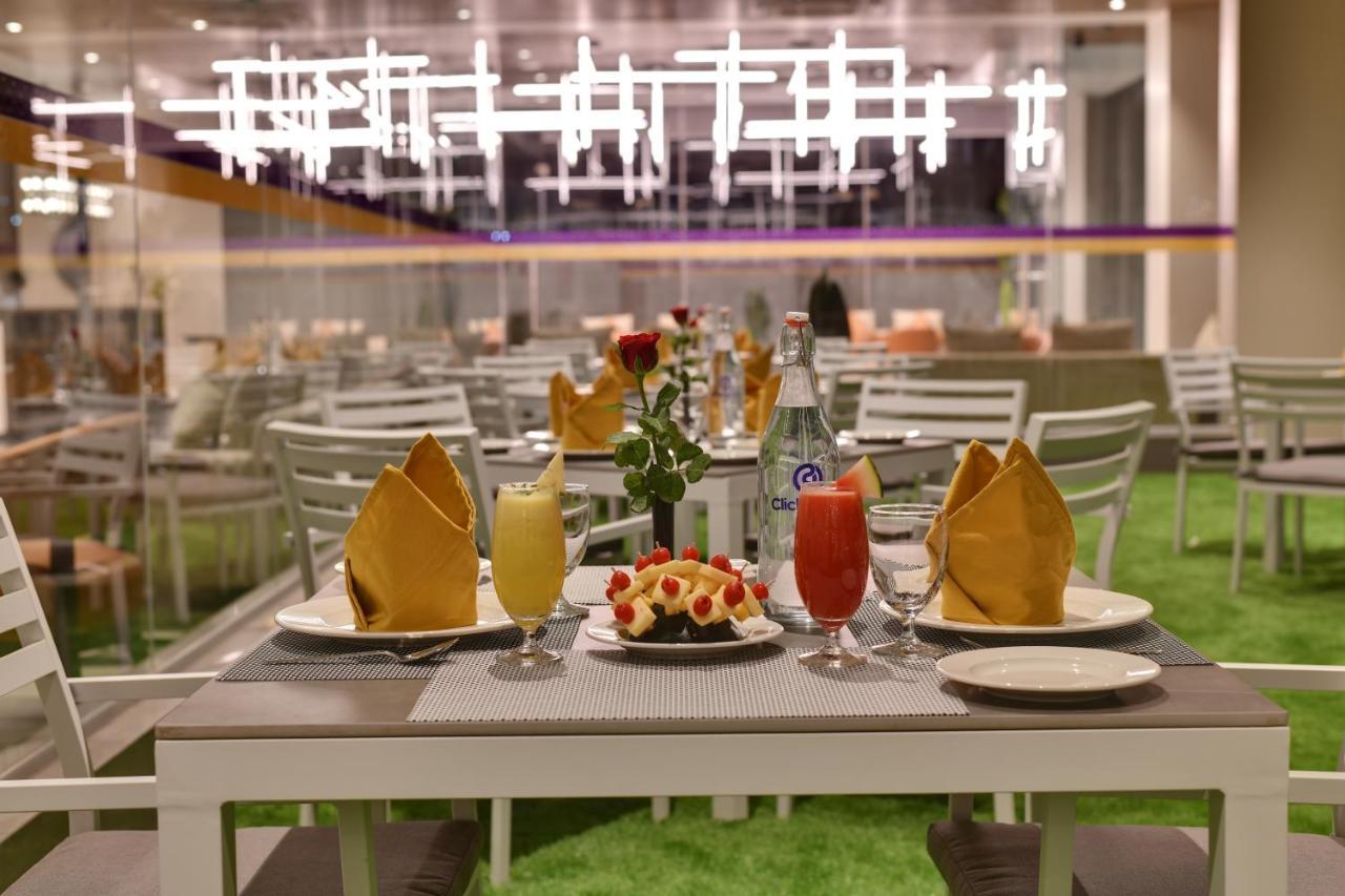Click Hotel Pithampur Mhow Екстер'єр фото